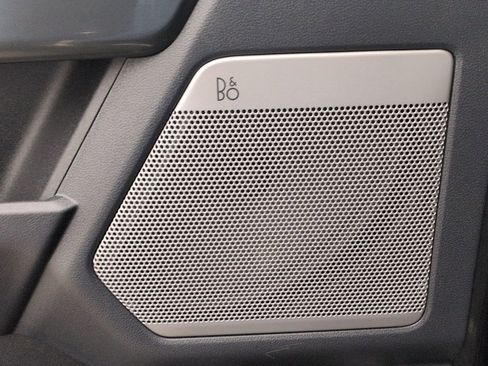 Used 2023 Ford F150 Lariat w/ Equipment Group 502A High image 39