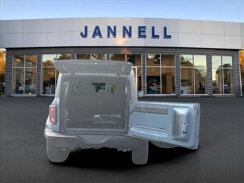 New 2025 Ford Bronco Badlands w/ Sasquatch Package image 5