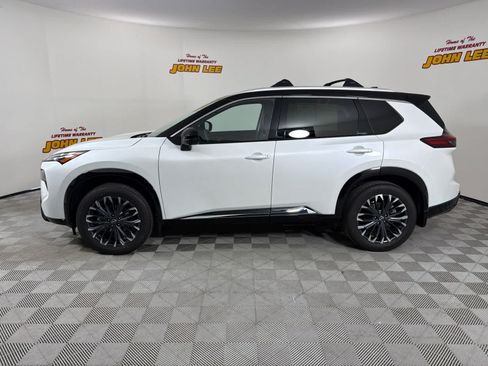 Certified 2026 Nissan Rogue Platinum AWD/4WD image 2