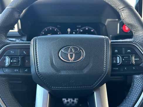 Used 2025 Toyota Tacoma TRD Sport image 23