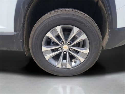 New 2026 Chevrolet Equinox LT w/ Safety and Technology Package image 9