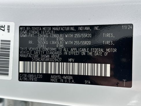 Used 2024 Toyota Grand Highlander AWD Hybrid image 37