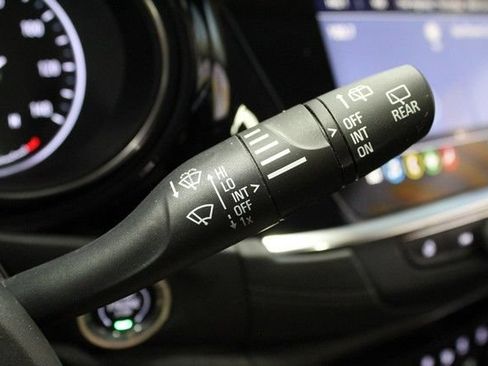 Used 2023 Buick Encore GX Essence w/ Experience Buick Package FWD image 26