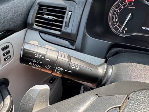 Used 2017 Honda Pilot Elite image 35