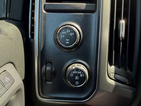 Used 2016 Chevrolet Silverado 1500 LTZ w/ LTZ Plus Package AWD/4WD image 18