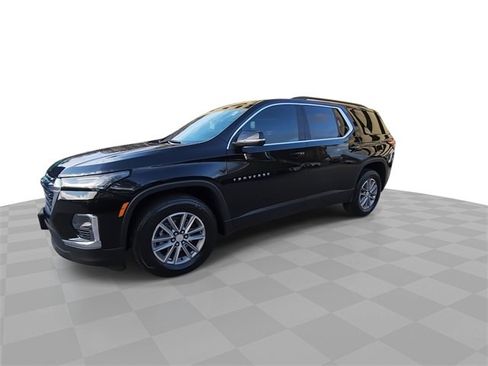 Used 2023 Chevrolet Traverse LT image 4