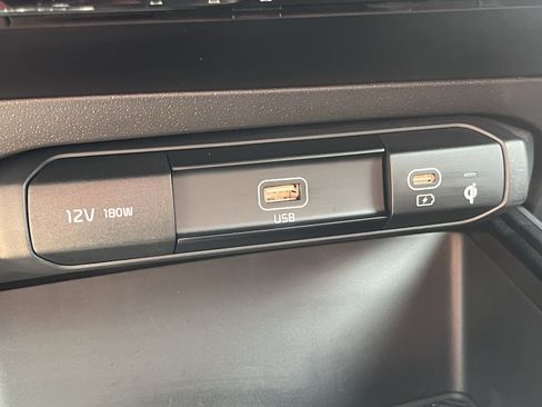 Used 2023 Kia Niro Wind FWD image 24