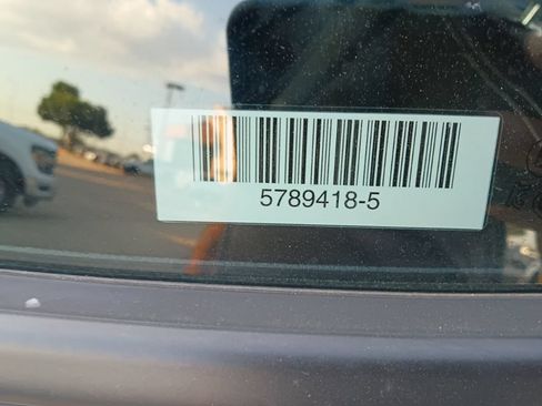 Used 2025 Hyundai Venue SEL FWD image 9