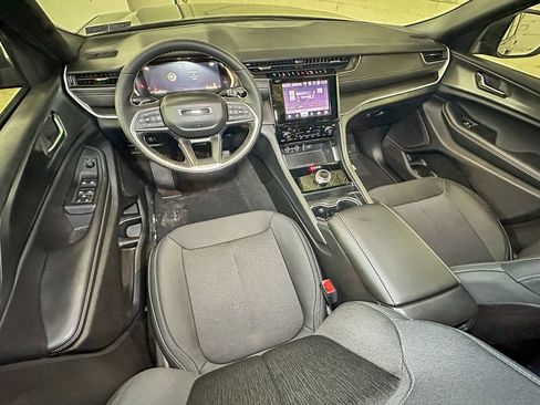 New 2026 Jeep Grand Cherokee Laredo X AWD/4WD image 9