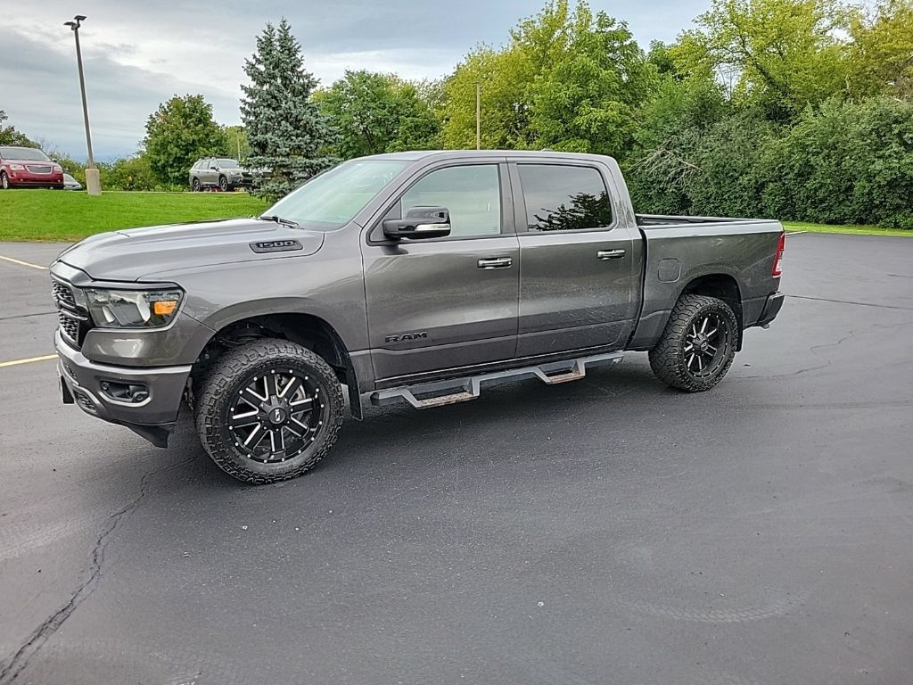 Used 2022 RAM 1500 Big Horn AWD/4WD image 3
