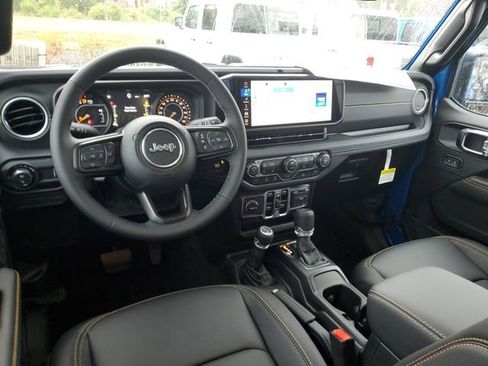 New 2025 Jeep Gladiator Sport image 7