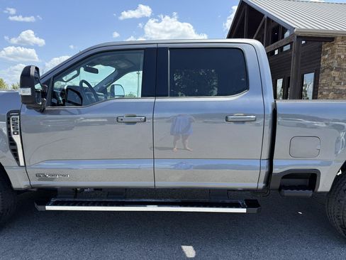 Used 2025 Ford F250 Lariat AWD/4WD image 40