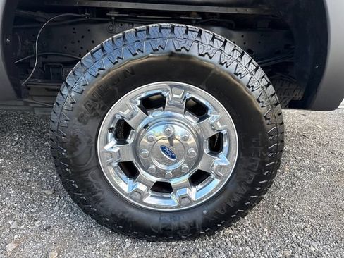 Used 2015 Ford F250 Lariat w/ Lariat Ultimate Package AWD/4WD image 27