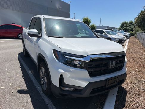 Used 2025 Honda Ridgeline RTL image 2