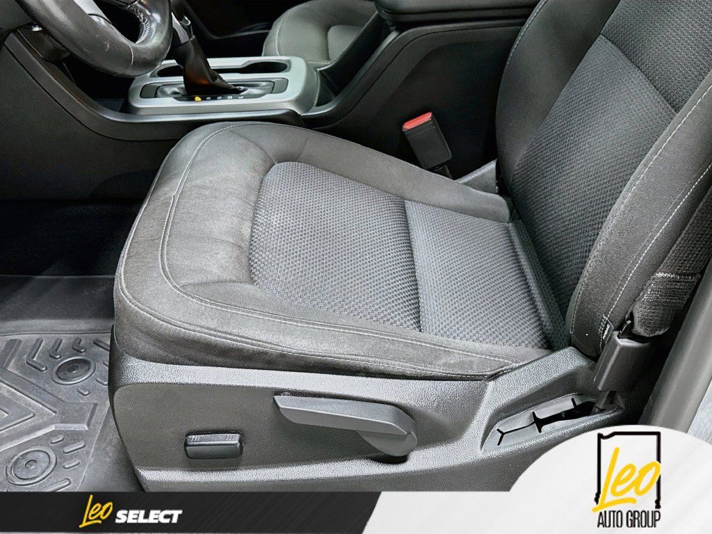 Used 2022 Chevrolet Colorado LT w/ LT Convenience Package AWD/4WD image 21