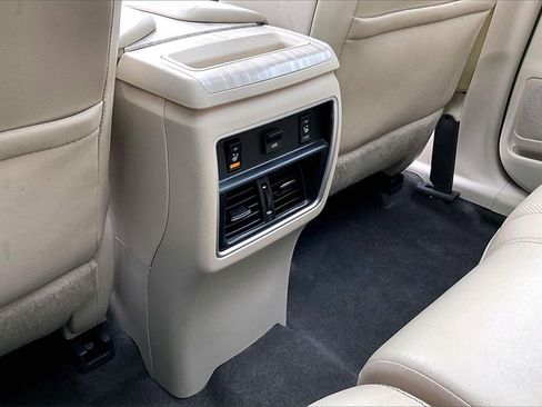 Used 2018 Nissan Murano Platinum w/ Cargo Package image 33