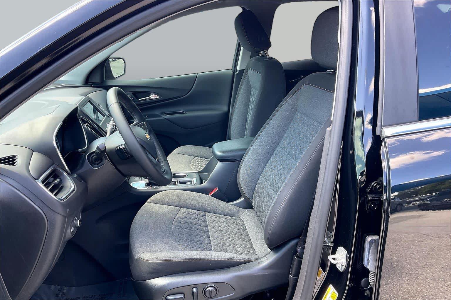 Used 2024 Chevrolet Equinox LT FWD image 9