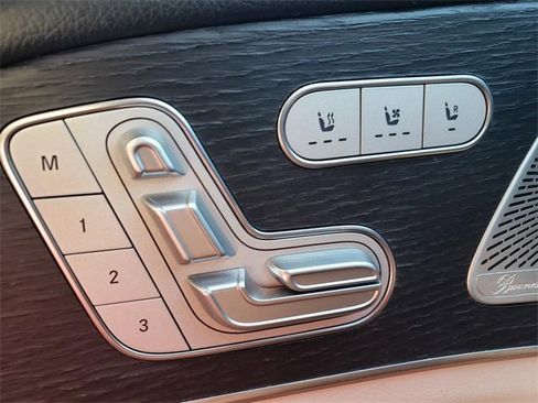 Used 2021 Mercedes-Benz GLS 450 4MATIC image 23