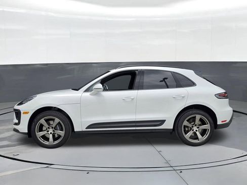 Used 2026 Porsche Macan AWD/4WD image 2