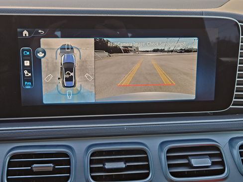 Certified 2025 Mercedes-Benz GLE 53 AMG 4MATIC image 18