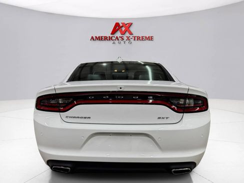 Used 2017 Dodge Charger SXT w/ AWD Plus Group image 6