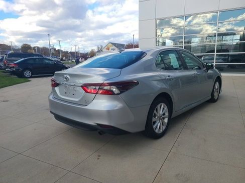 Used 2024 Toyota Camry LE image 7