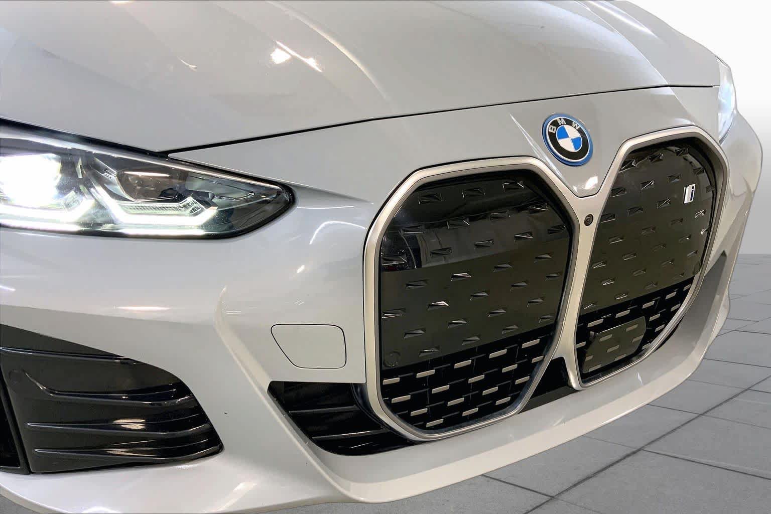 Used 2024 BMW i4 xDrive40i w/ M Sport Package AWD/4WD image 32