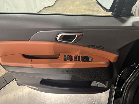 New 2026 Kia Carnival EX image 18