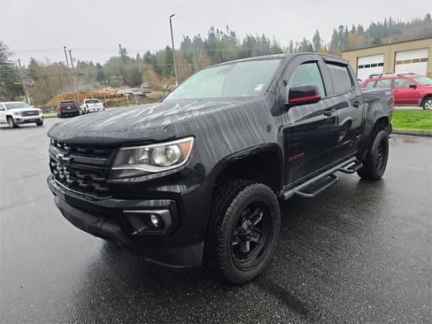 Used 2022 Chevrolet Colorado LT w/ Redline Special Edition image 8