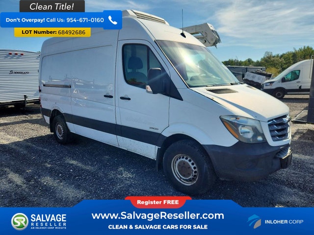 Used 2015 Freightliner Sprinter 2500 w/ Additional Battery Package RWD image 5
