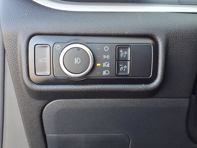 Used 2023 Ford Explorer XLT w/ Equipment Group 202A AWD/4WD image 22