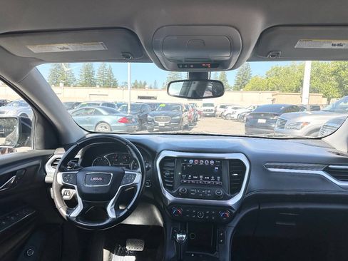 Used 2017 GMC Acadia SLT FWD image 10