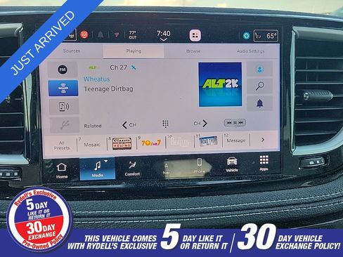 Used 2021 Chrysler Pacifica Touring-L w/ Premium & Safety Sphere Group AWD/4WD image 14