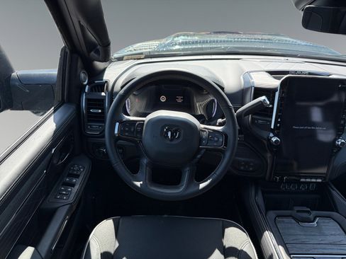 New 2026 RAM 2500 Limited AWD/4WD image 12