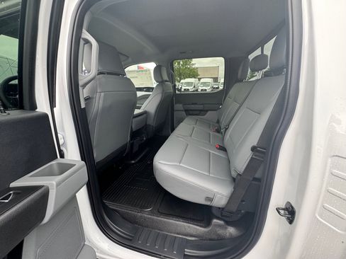 New 2025 Ford F550 4x4 Crew Cab Super Duty w/ XL Chrome Package image 4