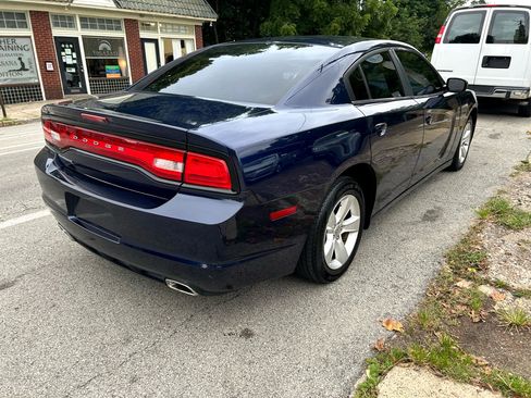 Used 2014 Dodge Charger SE image 4