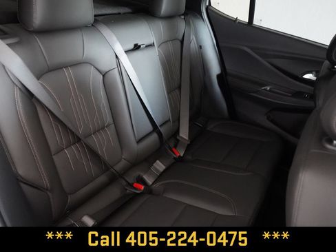 Used 2025 Buick Envista Avenir FWD image 24