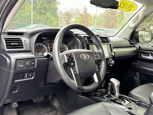 Used 2022 Toyota 4Runner TRD Off-Road Premium image 7