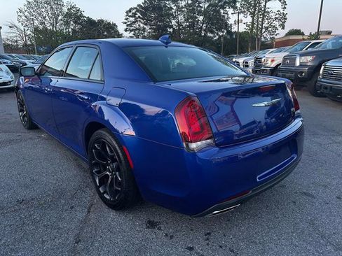 Used 2019 Chrysler 300 S image 7
