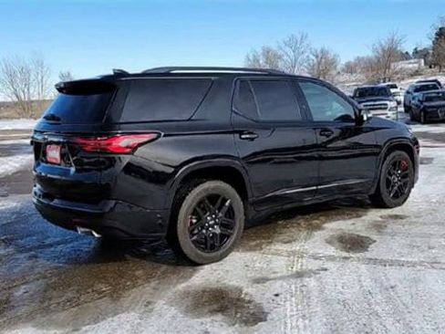 Used 2022 Chevrolet Traverse Premier w/ Redline Edition image 8