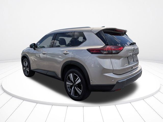 Used 2024 Nissan Rogue SL AWD/4WD image 5