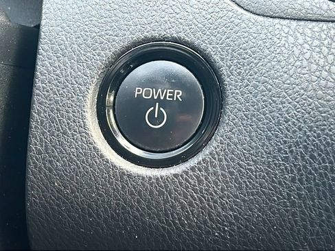 Used 2025 Toyota Camry SE FWD image 22