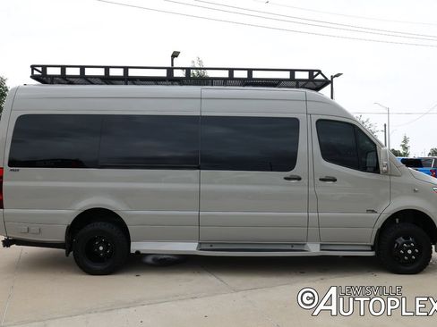 Used 2023 Mercedes-Benz Sprinter 3500 image 4