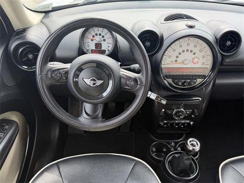 Used 2014 MINI Cooper Countryman image 11