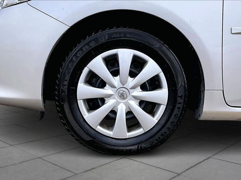 Used 2010 Toyota Corolla LE image 11