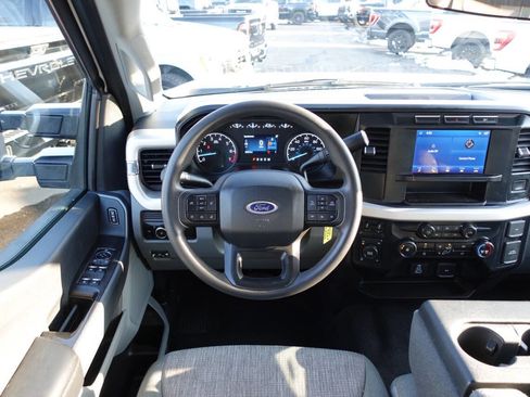 Used 2024 Ford F250 XLT image 32