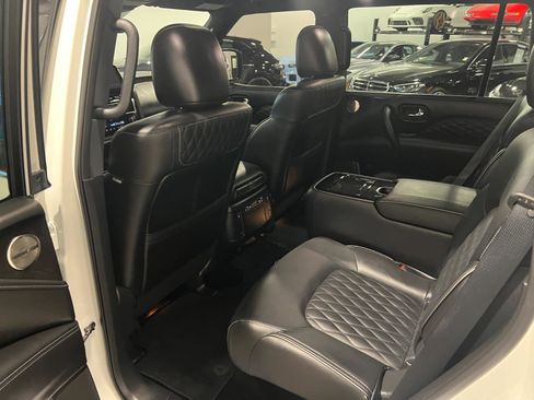 Used 2024 INFINITI QX80 Sensory image 31