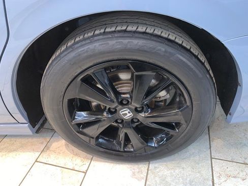 Used 2023 Honda Odyssey Sport image 12