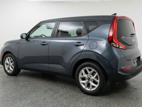 Used 2025 Kia Soul LX w/ LX Technology Package FWD image 6