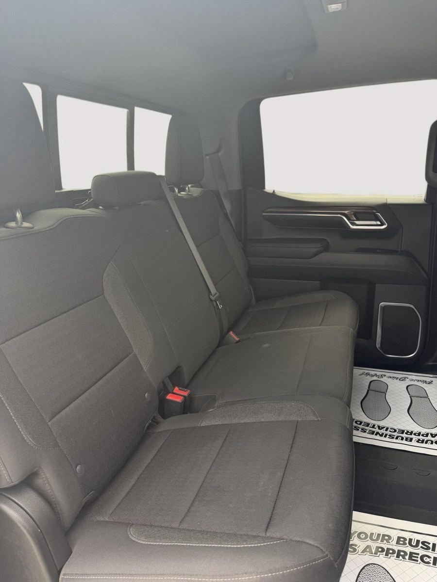 Used 2024 Chevrolet Silverado 1500 LT AWD/4WD image 8